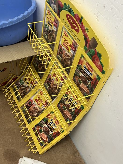 Продам маленький стеллаж для приправы оба за 10000тг отдам