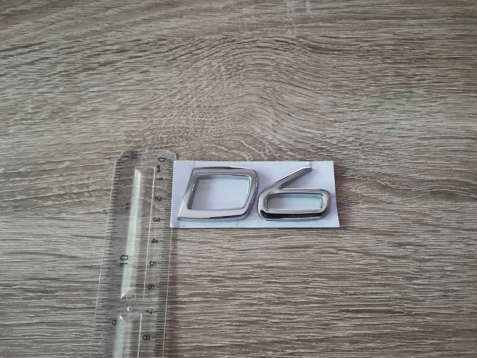 сребристи емблеми Волво Volvo D6