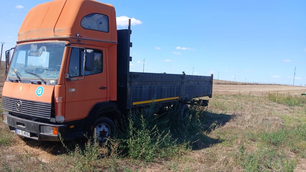 vindem  camion platforma Mercedes Benz 814