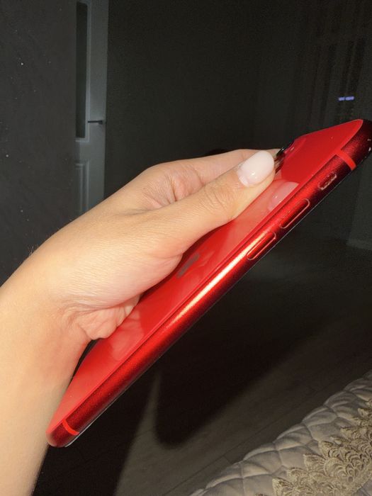 iPhone 11 в отличном состоянии