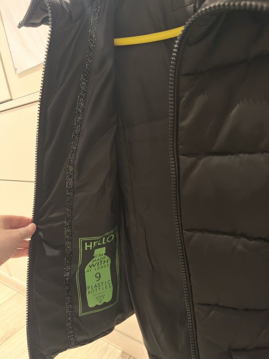 Зимно яке Guess.