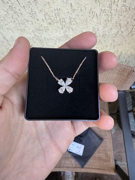 URGENT  Lantisor NOU aur cu diamante