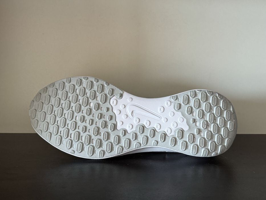 Nike Revolution 7/44н 28см Стелка Нови без Кутия