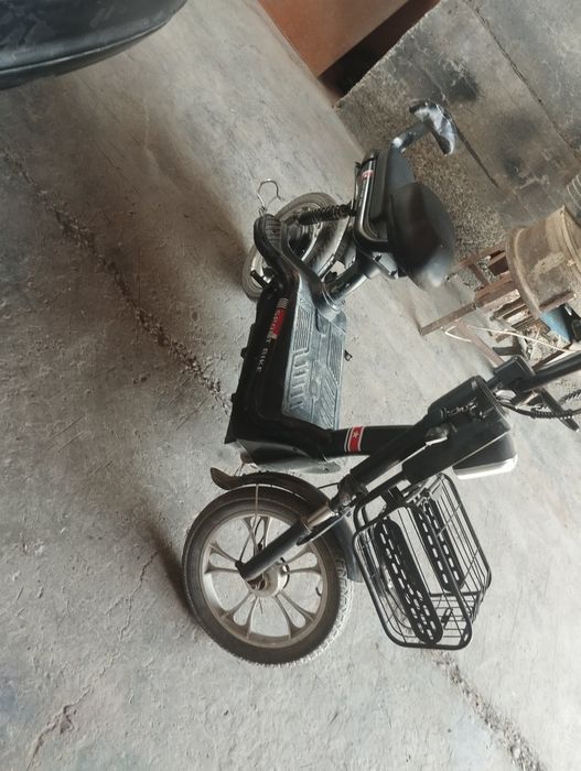 Sukuter Elektron