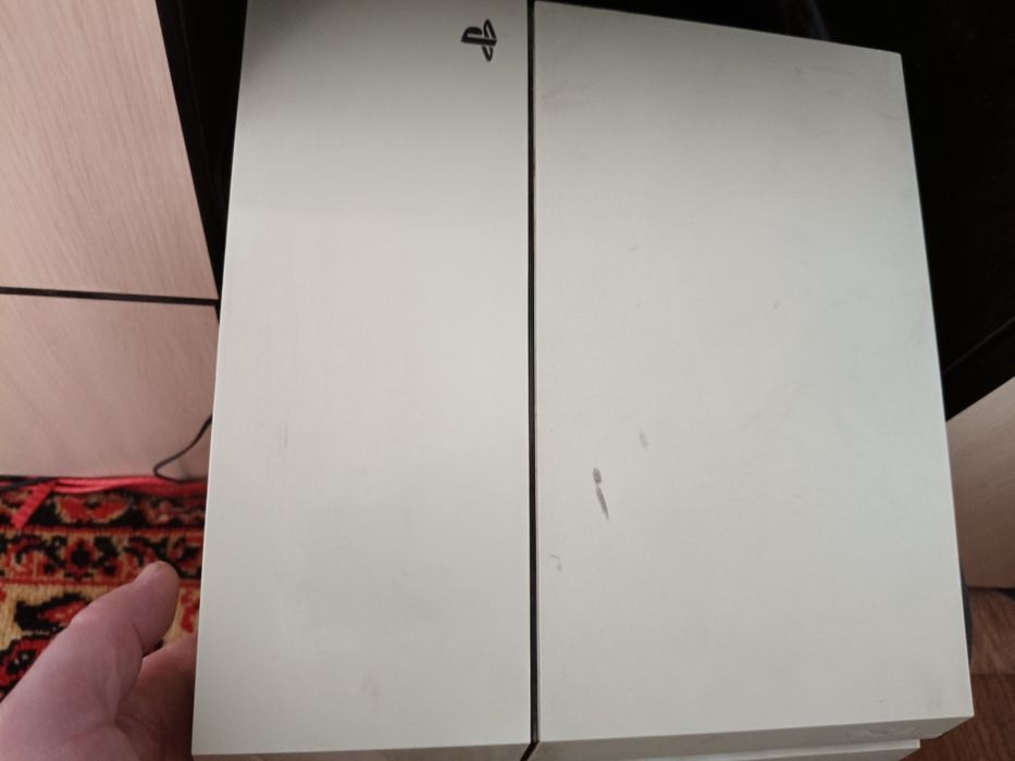 Продам Sony PlayStation 4 slim