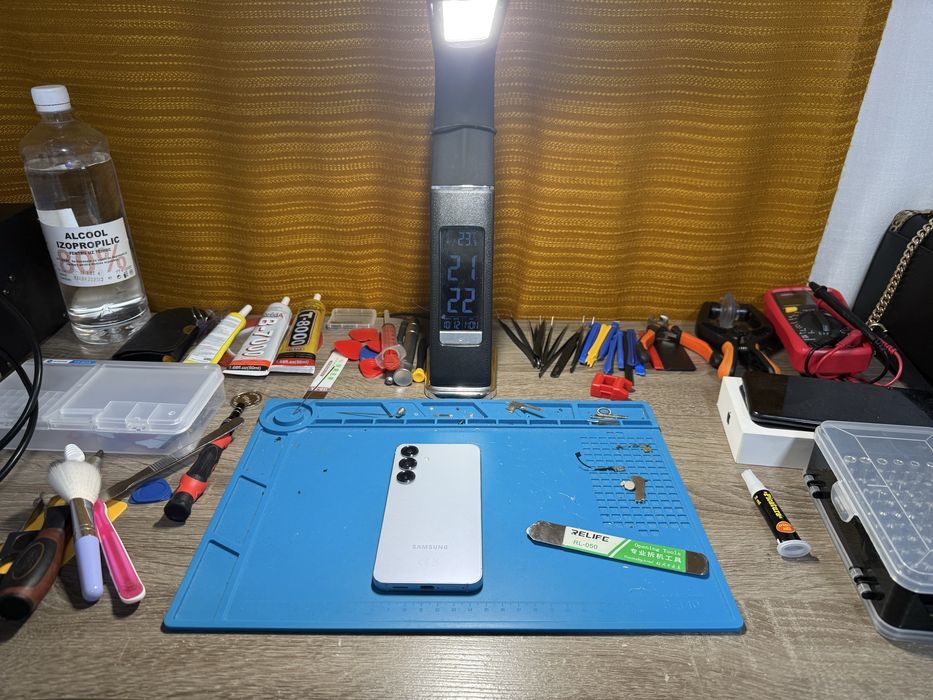 Reparatii telefoane Curtea de Arges | Reparatii iPhone Samsung Xiaomi | Schimb Display | Schimb Baterie