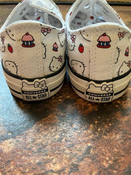 Converse Hello Kitty
