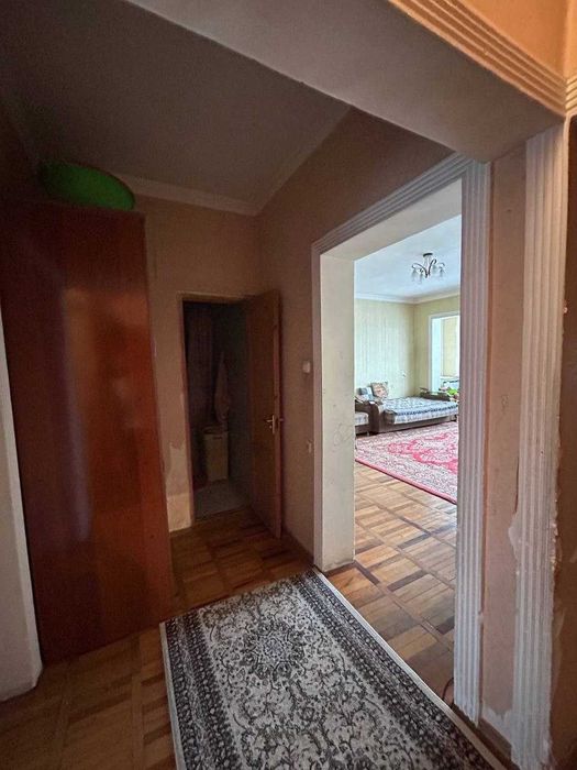 Продаётся Квартира Мирабадский район бывший магазин Гламур.