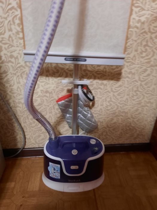 Паровой утюг новый