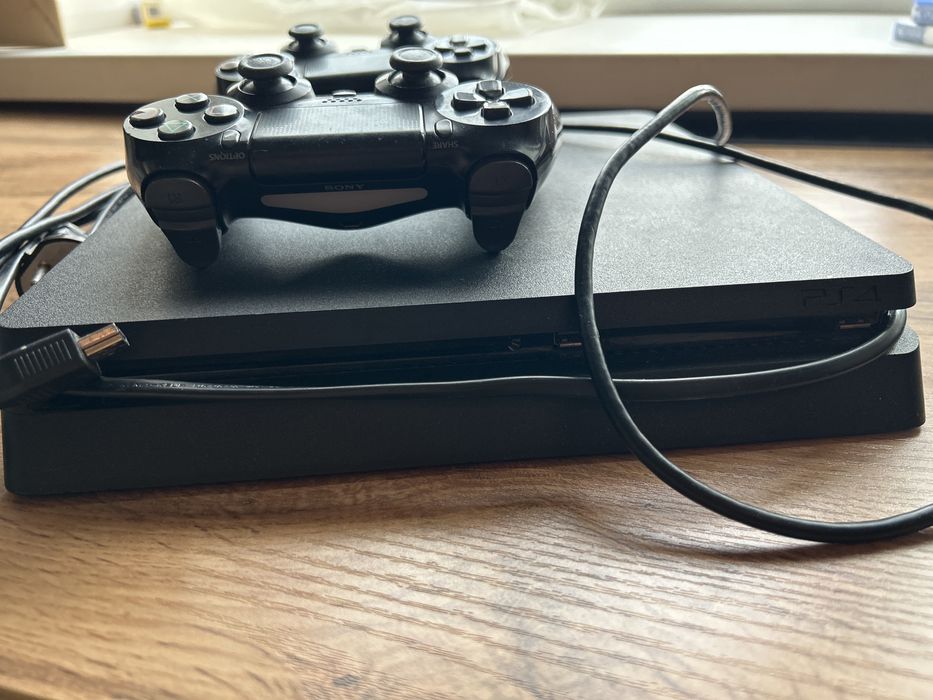 PlayStation 4 slim