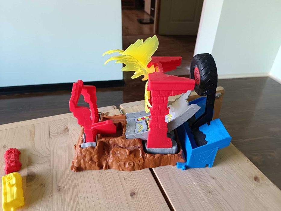 Писта Hot Wheels