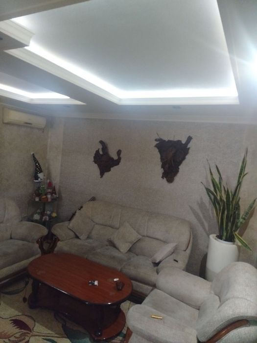 Юнусабад 17 кв срочно можно под офис конечка 3/1/5 зарядка парковка