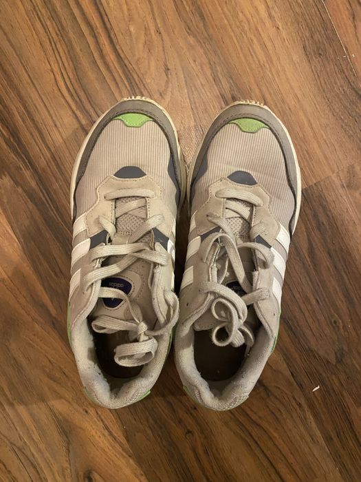 Оригинални Adidas маратонки – размер 40.5, удобни и стилни