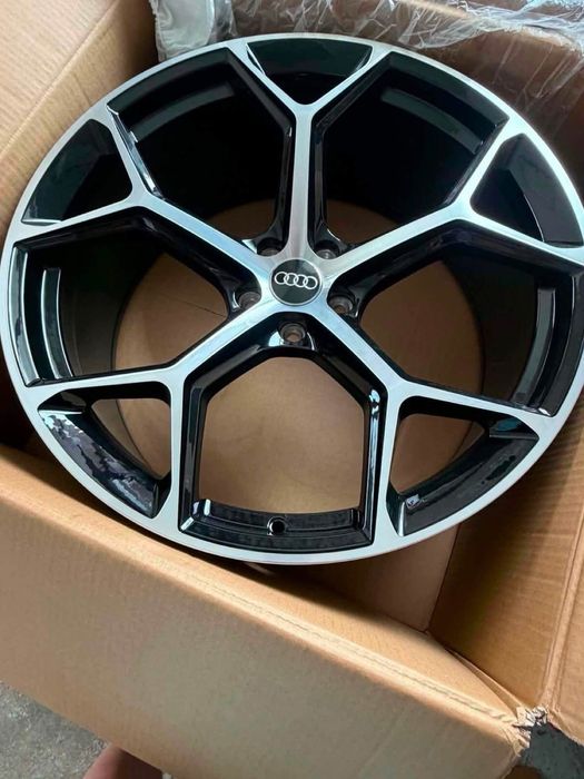 Audi 5x112 22ки с гуми