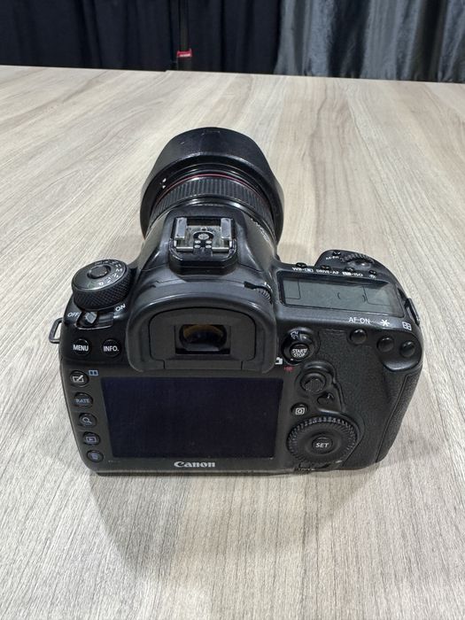 Canon 5d mark4  sotiladi!! Srochno