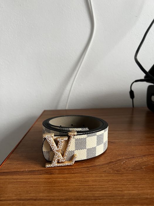 Curea Louis Vuitton