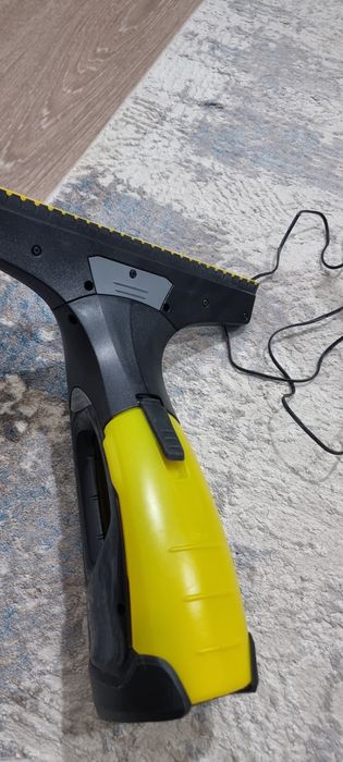 Устройство для мойки окон