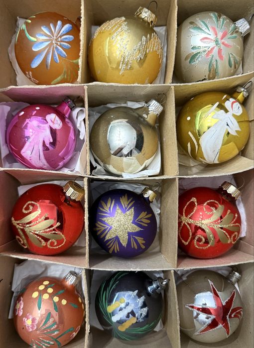 Globuri vechi pentru bradul de Craciun