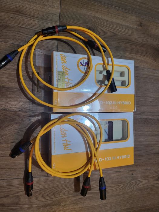 Se vand Cablu XLR Van den Hul The D-102 III HYBRID 1 metru