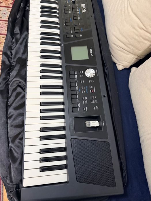 Clapa ROLAND BK 5 + suport  si husa impecabil