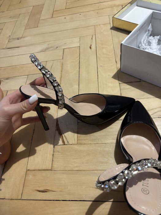 Официални обувки