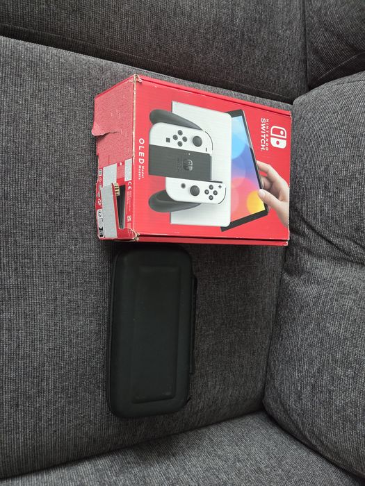 Nintendo switch Oled  FC24