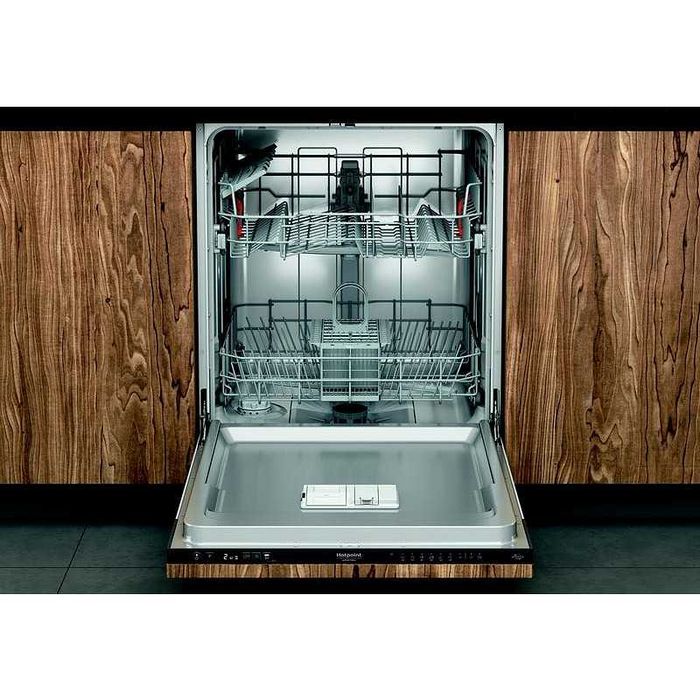 (Неразопакована) Съдомиялна за вграждане Hotpoint-Ariston 600 Ш, мм