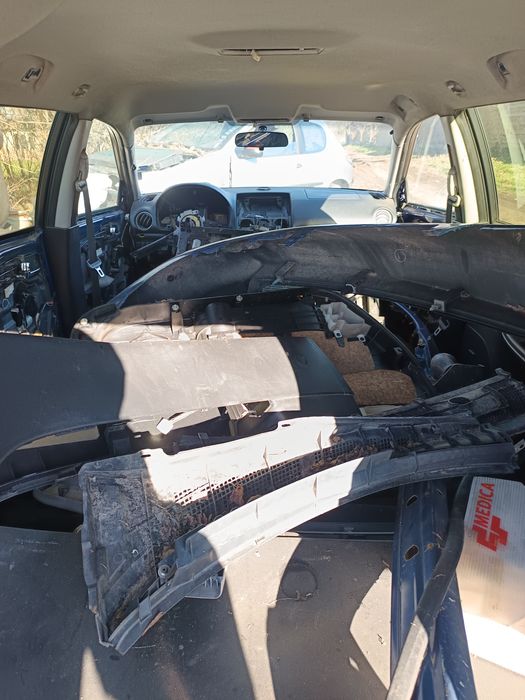 Мазда 6 на части