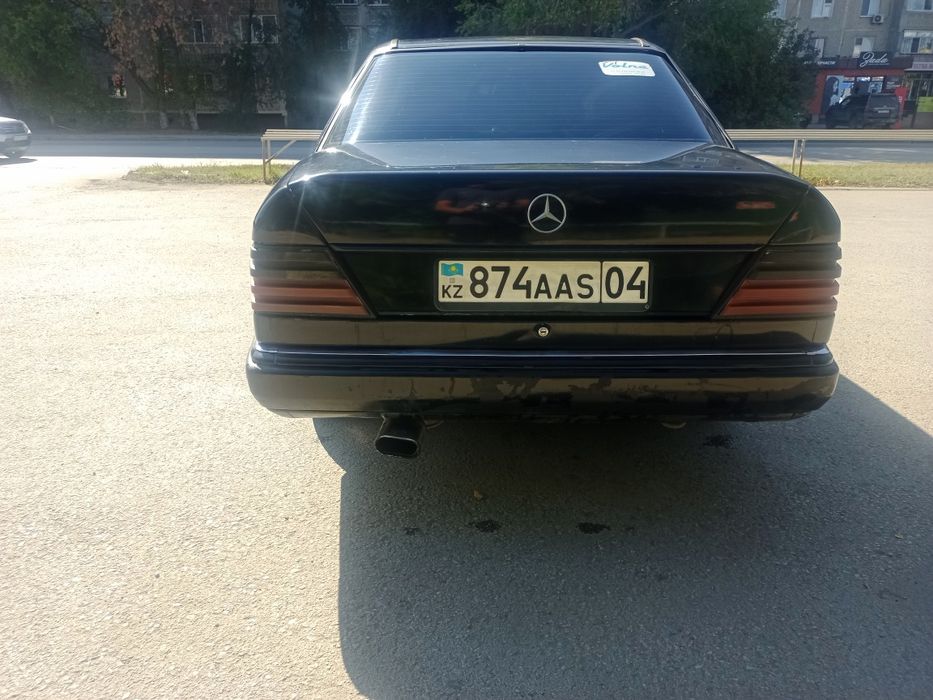 Мерседес 124 е300