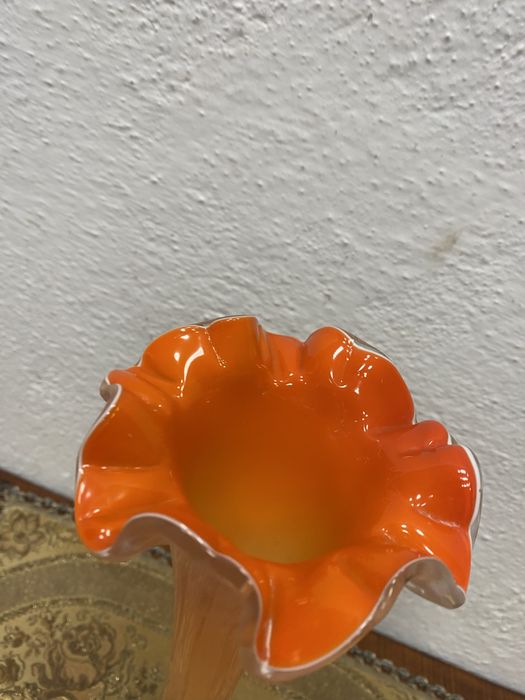 Италианска ваза от разноцветно разтопено стъкло мурано