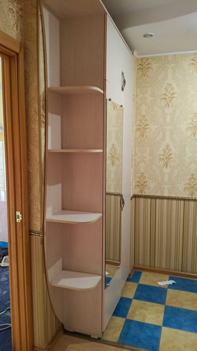 Шкаф для прихожей