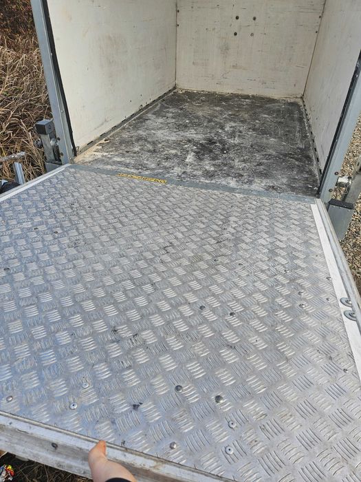 Remorca Thule 1000kg