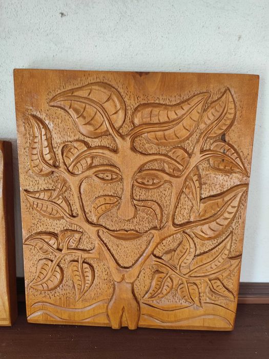 Дърворезба "Женска сила"-Арт изкуство, уникален подарък и декор