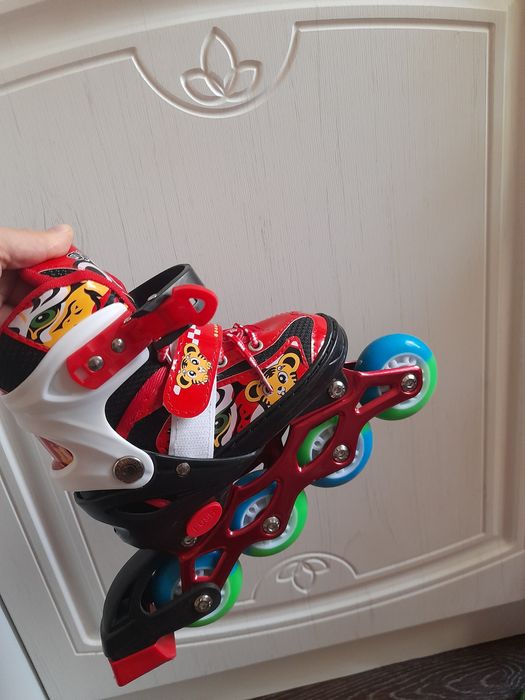 Продаю ролики в комплекте