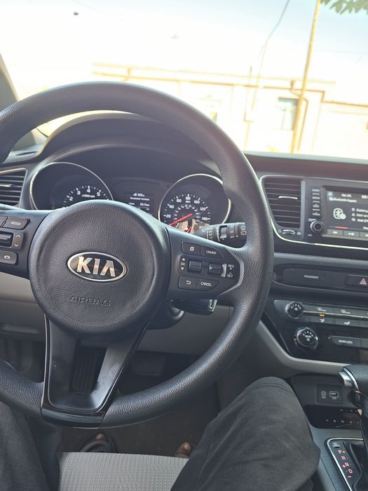 Киа Карневал продаётся