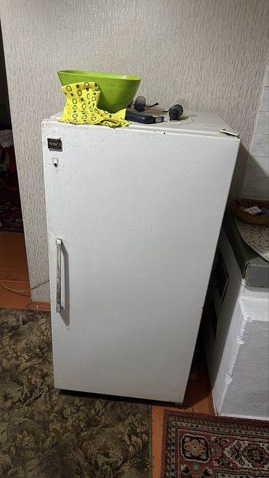 Продам холодильники