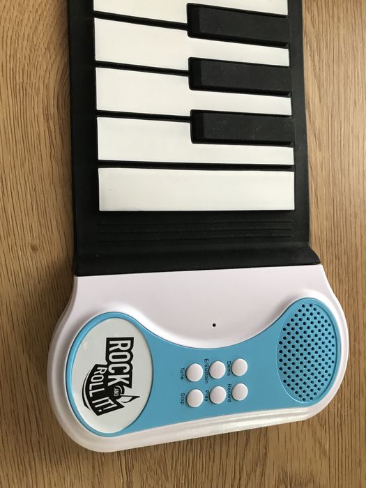 Pian flexibil pentru copii - Rock and roll it