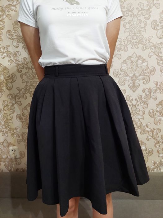 Продаю школьные юбки