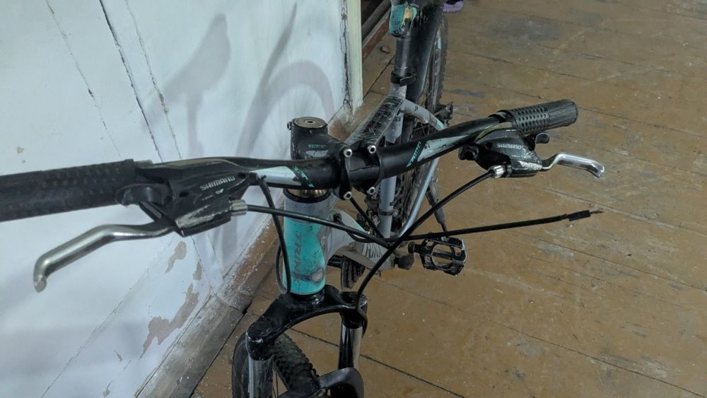 Велосипед TRINX рама М136