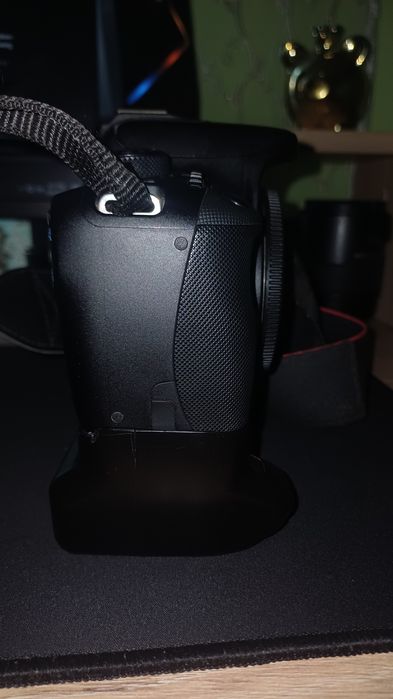 Canon EOS 100D Body + Accesorii