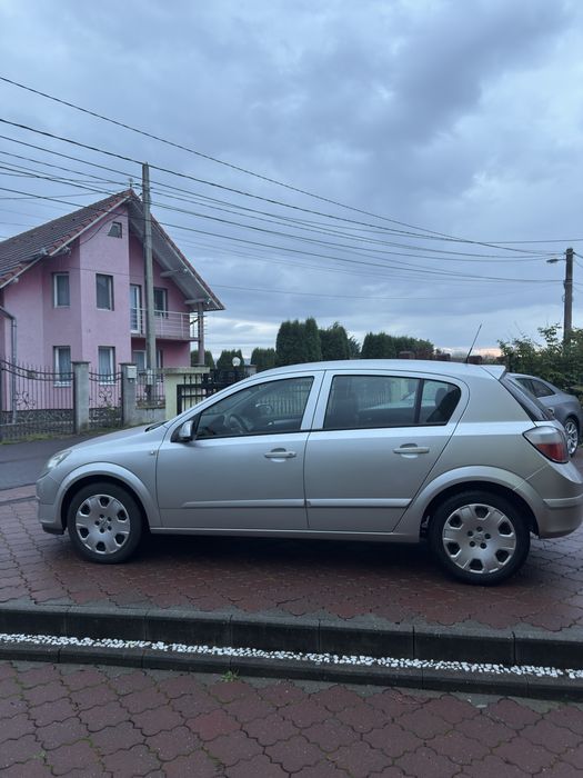 Opel astra H 2004