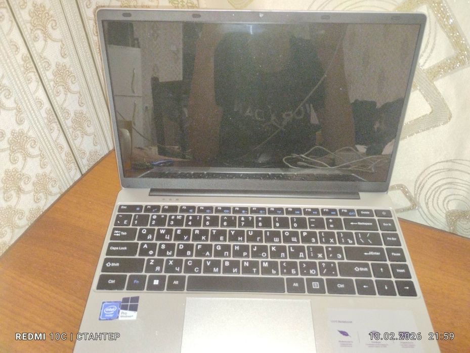 Ноутбук Yami   4гб