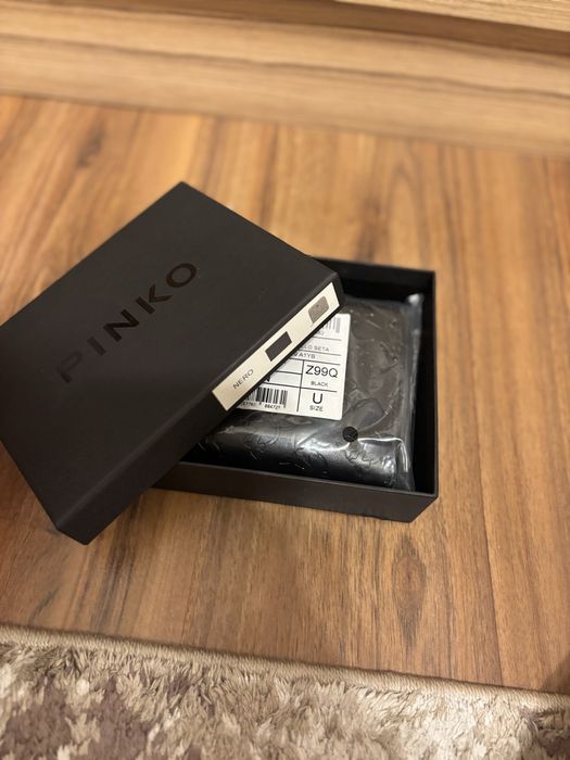 Резервирано! Черно портмоне Pinko