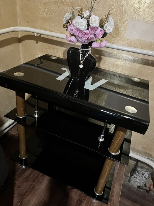 Продам тумбу под TV