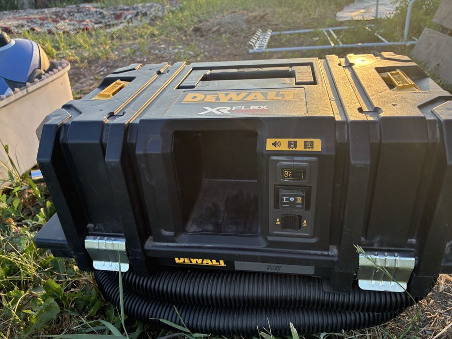 Строительный пылесос DeWALT XR FlexVolt 54V