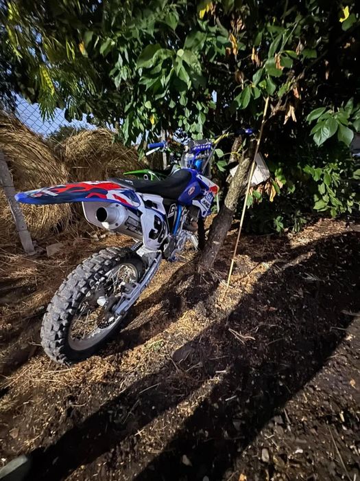 Продавам Ямаха yzf 450