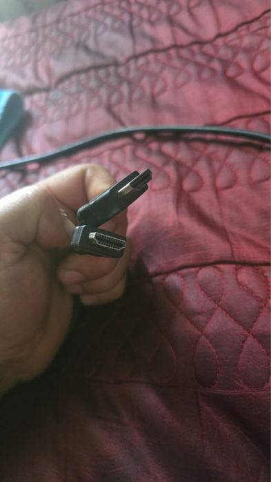 Кабель HDMI.