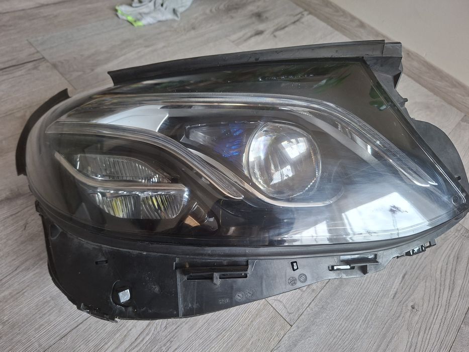 far Dreapta Mercedes E class W213