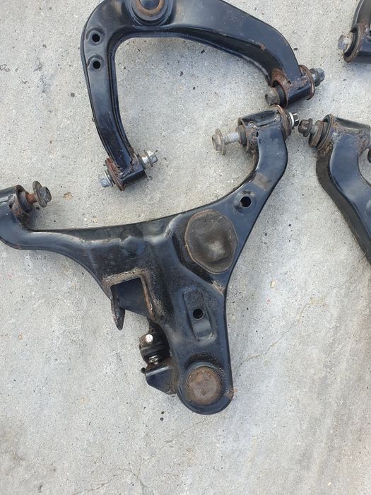 Brat articulati bascula față nissan navara brate.