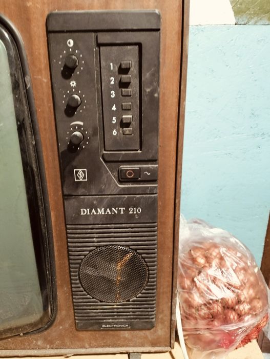 Vind televizor vechi